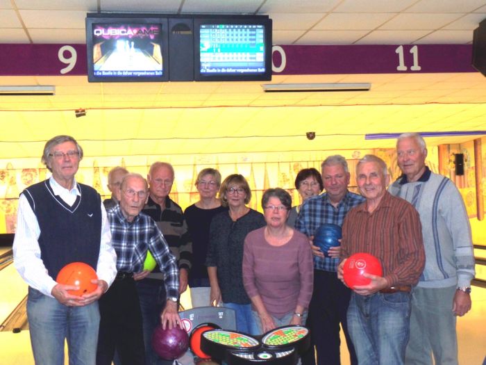 SRG-Seniorengruppe beim Bowling