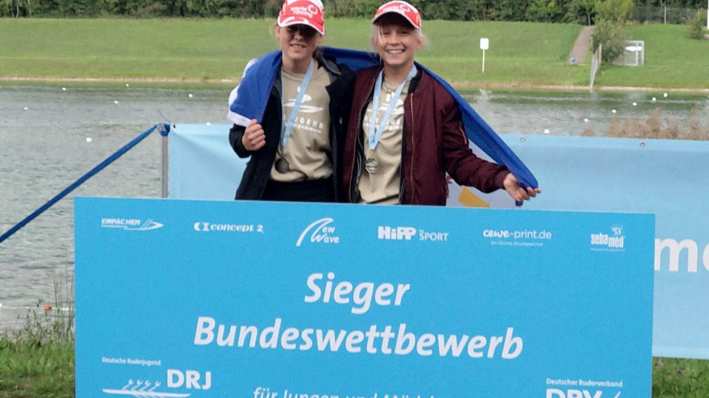 Antonia und Lucy glücklich über Ihren 2. Platz
